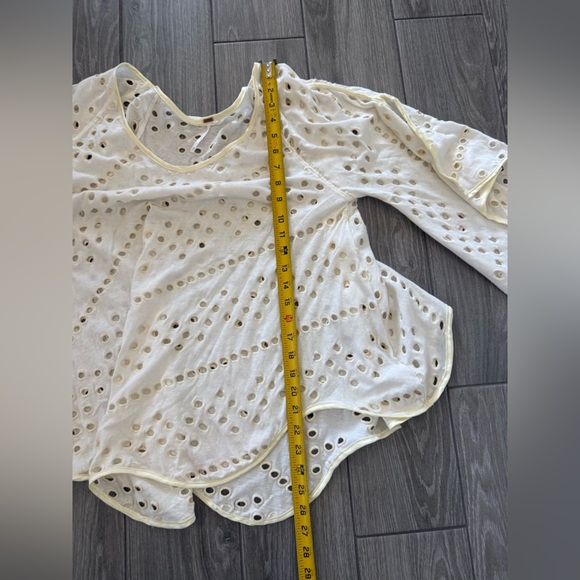 Free People|Boho blouse “Dot to dot eyelet top with split bell sleeves•Oversized - Picture 12 of 14